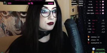 Russian bitch shows her working ass!