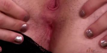 Brunette MILF Veronica Valentine's Sexy Solo Toy Show (Veronique Vega)