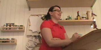 Fisting the wifes ass in the kitchen