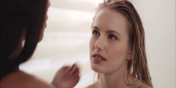 Scarlett Sage does pussy licking on a bathtub with Julie Kay