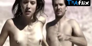 Daniela Ramirez Breasts Scene  in Romance Policial