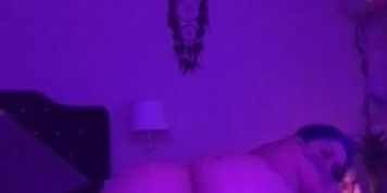 White girl throwing tht ass