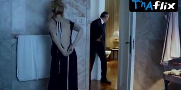Camila Morgado Sexy Scene  in Bem Casados