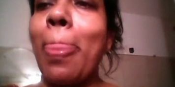 Sri lankan Milf playing solo at bathroom