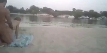 fuck on the beach with wanker