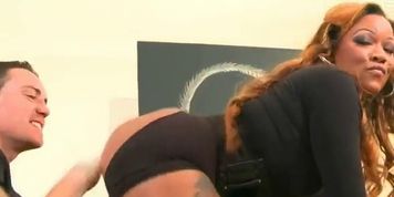 Smaking her sexy round black ass