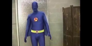 caped herione 2