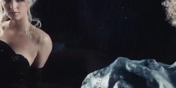 Mckenna Grace Breasts Scene  in Mckenna Grace Sexy In Entertainment Weekly : Hunger Games Sunrise On The Reaping August 2026 Pho