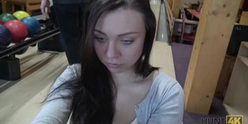 HUNT4K. Guy penetrates attractive beauty while cuckold plays bowling