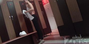 Hidden Zone Locker room livecam 40