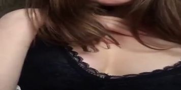 Look at my big naturele boobs