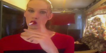 marlboro reds smoking milf chainsmoking