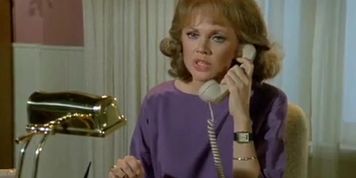 Heather Thomas Bikini Scene  in The Fall Guy