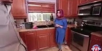 arabian hijabi girl