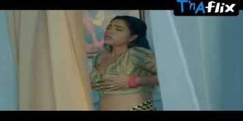 Rekha Mona Sarkar Lesbian,  Butt Scene  in Golden Hole