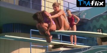 Yanna Lavigne Bikini Scene  in Saltibum