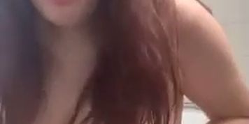White girl loves to play with herself 