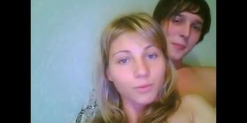Amateur webcam couple