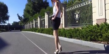 Walking with high heels and painful veiny feet
