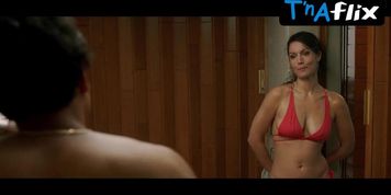 Vanessa Mateo Prado Breasts,  Bikini Scene  in El Mas Buscado