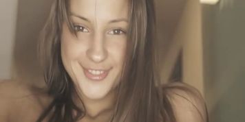 Maria Ryabushkina Spitting