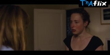 Alexandra Cismondi Lesbian Scene  in Larsen (Salome Richard)