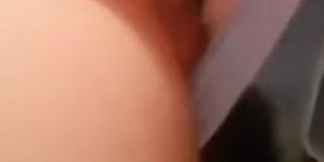 Horney girl in fitting room decided to mastrubate quickly 