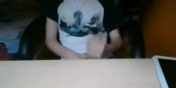 jeune mec 20 ans sexe de 20 cms (sexcouple69)