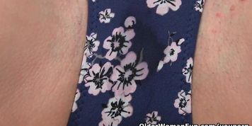British mother Sofia fucks herself with a dildo