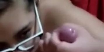 ARGENTA CHUPANDO PIJA Y LE ACABAN EN LA CARITA