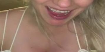  Cumming on blonde&rsquo;s big boobs