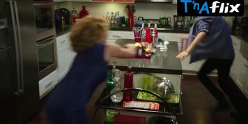 Elisabeth Shue Sexy Scene  in Behaving Badly