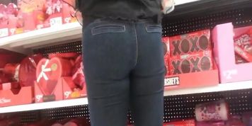 Candid Milf VDay Shopping
