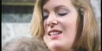 Classic blonde in pink pussy hardcore