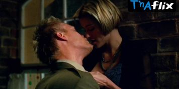 Louise Lombard Breasts Scene  in After The Rain (Olga Shkabarnya)