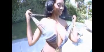 black girl curly hair fucking 2 white guys in the swimming pool