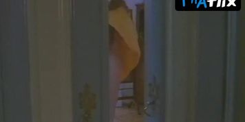Stephanie Lagarde Butt Scene  in Un Homme Presque Ideal