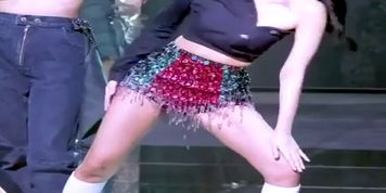 It's Jennie And Her Oh So Fuckable Thighs