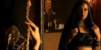 Beautiful Nude Woman Reveals Herself