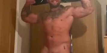 Straight hunk alpha Andy Lee closing door with his huge hard dick (AndyLeexxx AndyLeexxx)