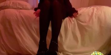 asmr walking, tapping and squeaking in high heels )