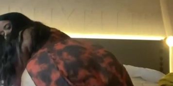 ThickGreekBleu Bouncing her ass Absolute Black Man Kryptonite 1080p