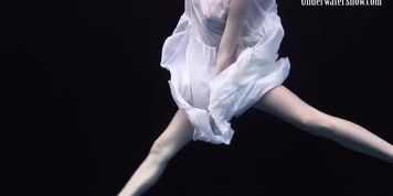 Mega hot underwater erotics with Andrejka