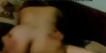 arab lesbian wife tribbing with a girl