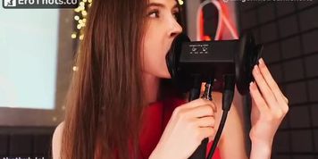 Tangerin ASME wet ear licking