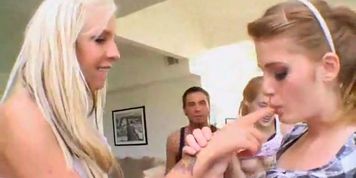 Group of blonde and redhead teens start an orgy