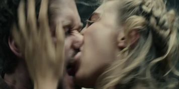 Cara Delevingne nude - 'Tulip Fever' - nipples, tit-sucking, tongue, kissing, topless, tits, undress