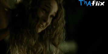 Natalie Portman Sexy Scene  in Goya'S Ghosts