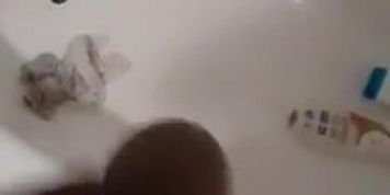 Quick cum n da bathroom 