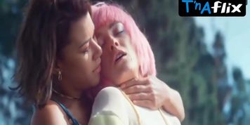 Montana Manning Lesbian Scene  in Daddy Issues